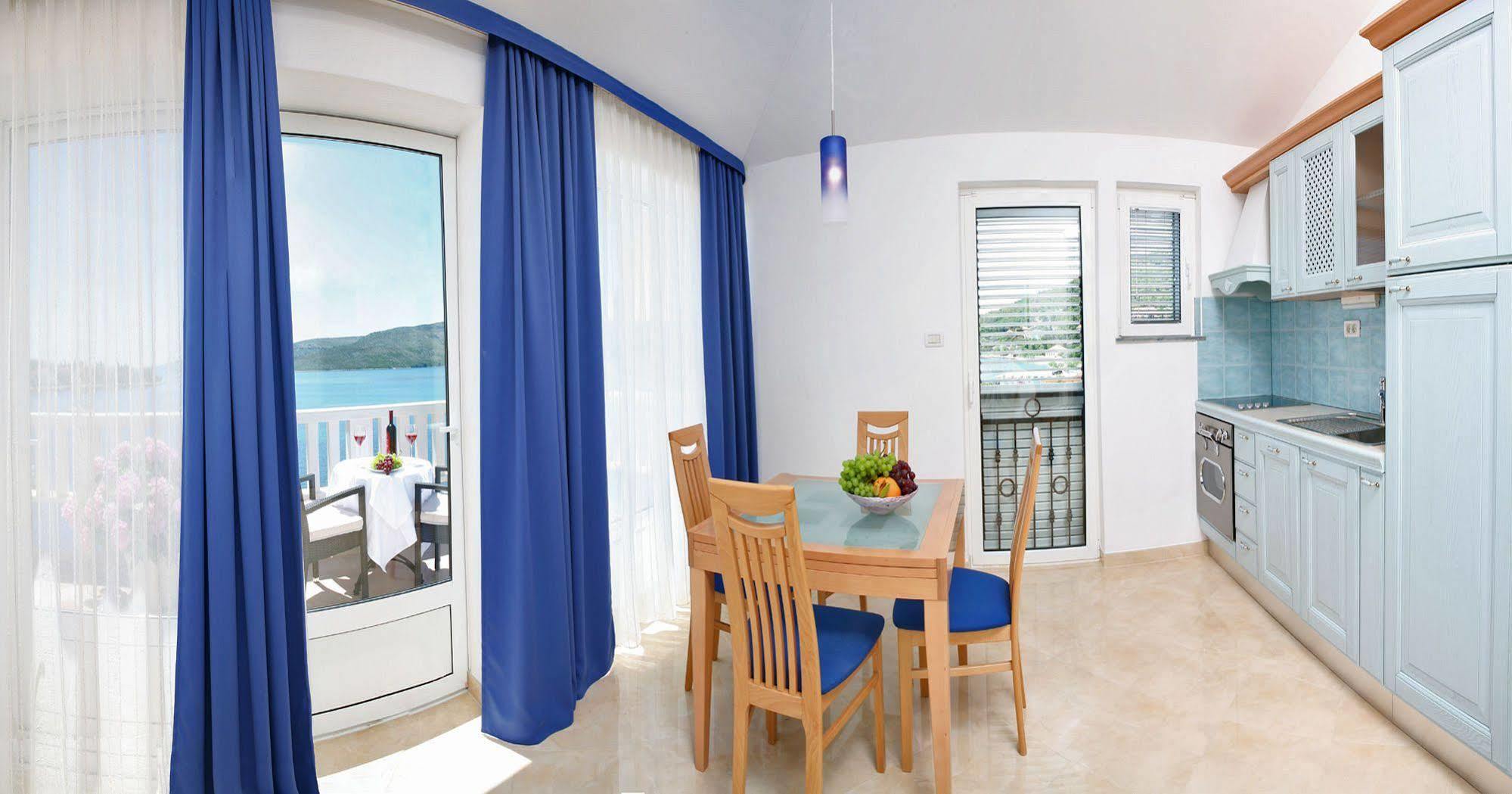 Villa Mediterana Seget Vranjica Luaran gambar